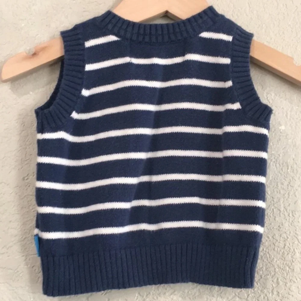 💥 $5 if bundled - Genuine Baby by OshKosh 3 Month Sweater Vest Navy White Stripe